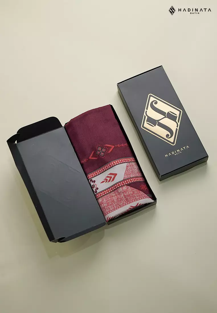 Hadinata Batik Sarung Saskara Maroon