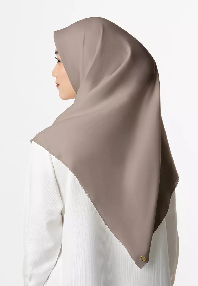 Jenna & Kaia - Sada Scarf Greyge - Hijab Kerudung Segi Empat