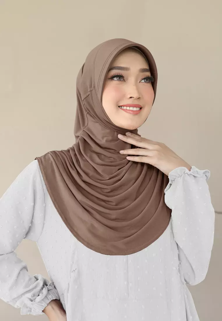 Zelena - Mahika Bergo | Hijab Instan Daily | Bergo Pad Kerut - Toffee Caramel
