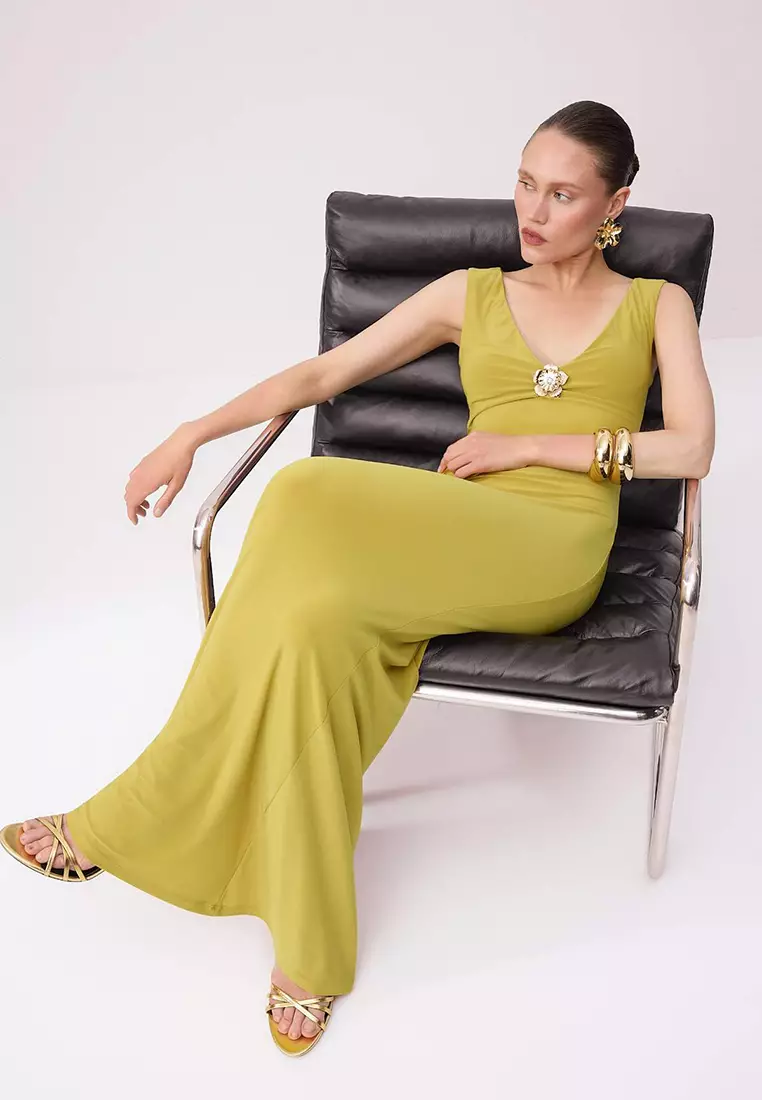 Oil Green Plain Straight Cut Accessory Detail Knitted Sandy Maxi Evening Dress & Graduation Dress