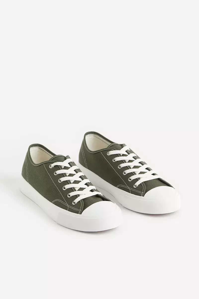 Canvas trainers