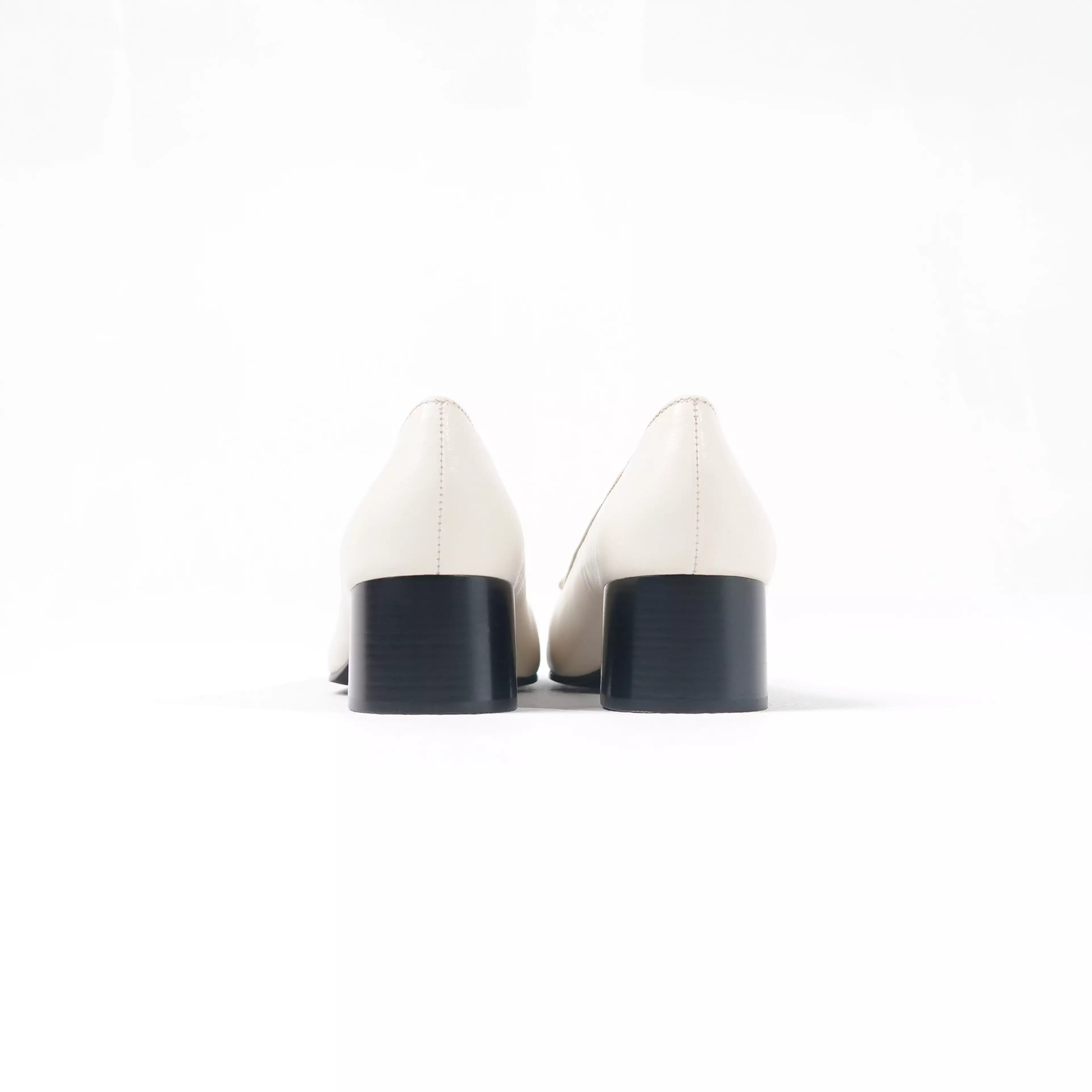 Sepatu TORY BURCH CAP TOE HALF BLACK WHITE HEELS 100% ORIGINAL