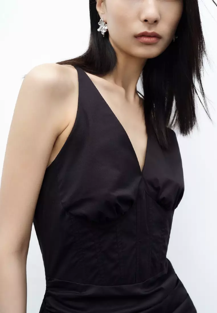 Buy Urban Revivo Ruched Sleeveless V-Neck Skater Dress Online