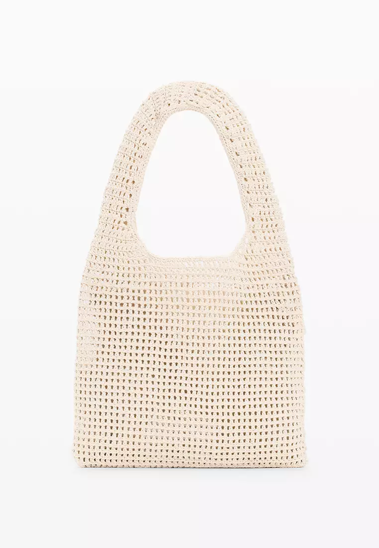 Crochet bag with flowers