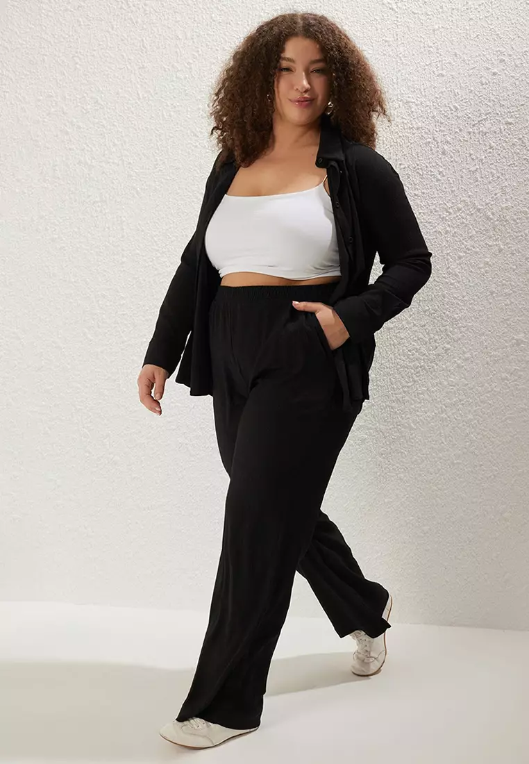 Black High Waist Wide Leg Textured Crepe Fabric Plus Size Trousers TBBSS25AR00002