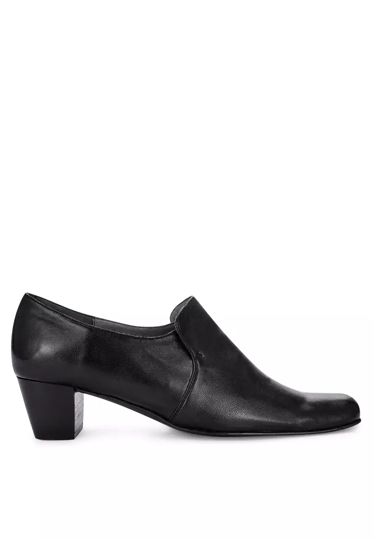 Discount on Carmelletes  shoes - SKU: Leather Closed Shoes