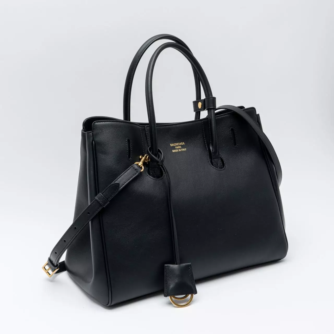 [4.4PRIL KEJUTAN HARGA] Hampton Small Handbag in Smooth Calfskin Black Ghw