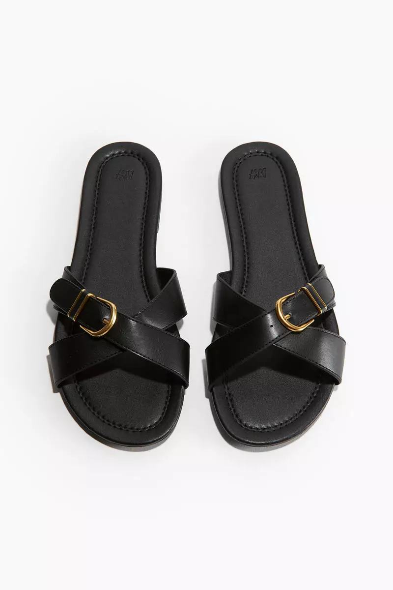 Discount on H&m  shoes - SKU: Buckle-Detail Sandals