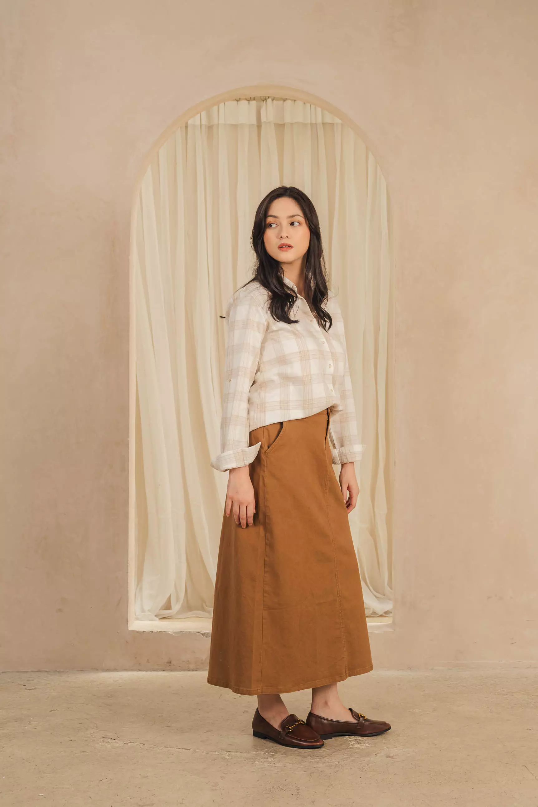 C2 Hovetz Khaki Kemeja Casual Wanita