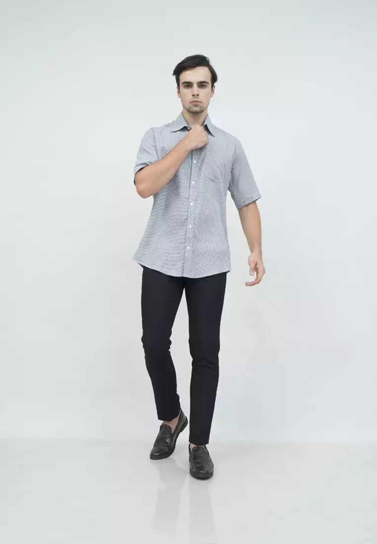 Kemeja slim fit lengan pendek pria kerja Hitam Houndstooth houseofcuff