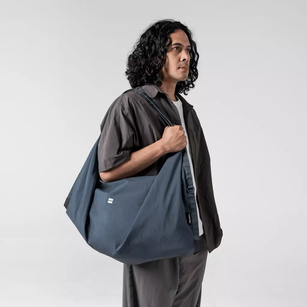 Audagami 1.1 Tasuki Bag Tas Selempang Travel Kerja Kuliah Ringan Stylish 35L - Navy