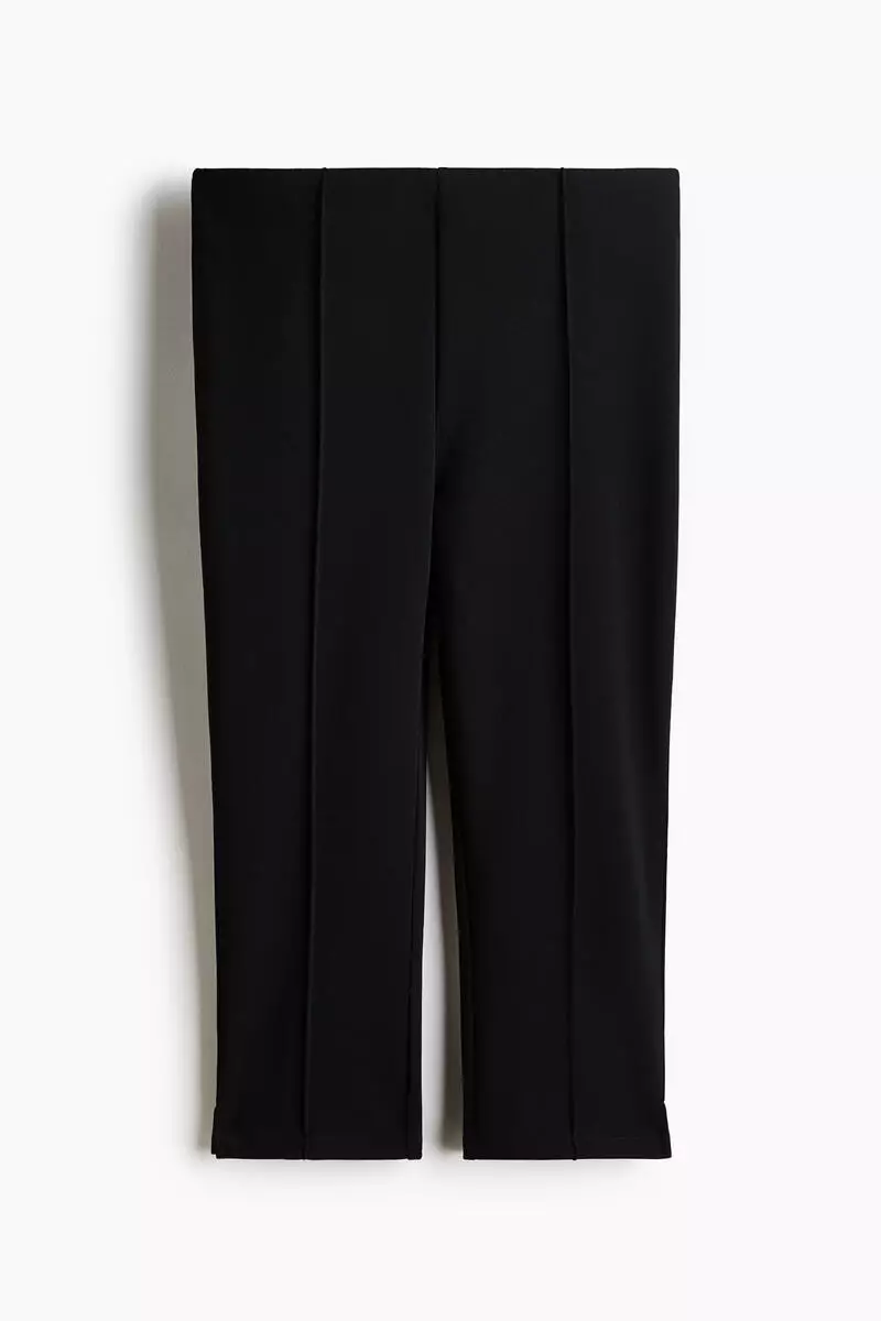 Crease-leg Capri leggings