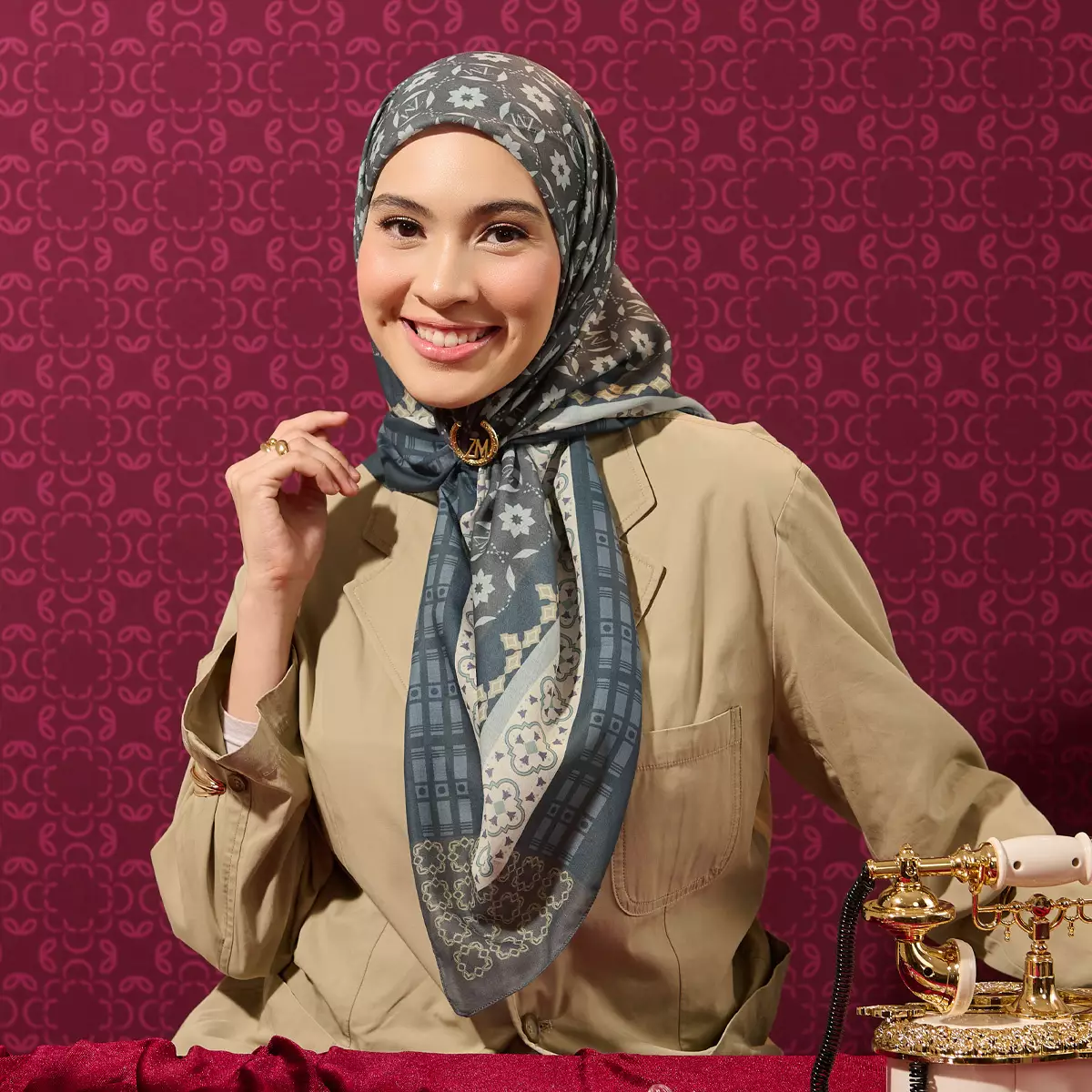 [INCLUDE PREMIUM HARD BOX] ZM Zaskia Mecca - Scarf Harmoni Irama Dark Grey | Hijab Premium Square Motif | Kerudung Segi Empat