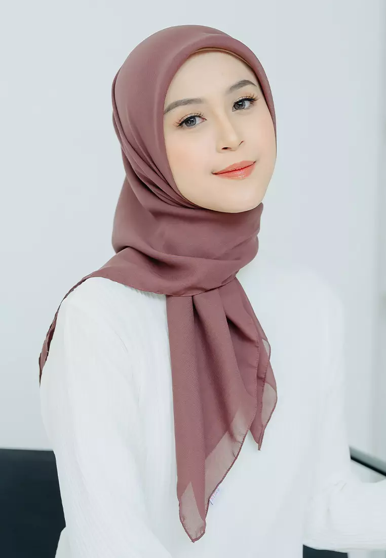 Polly Cotton (Hijab Segiempat Bella Square) Grape