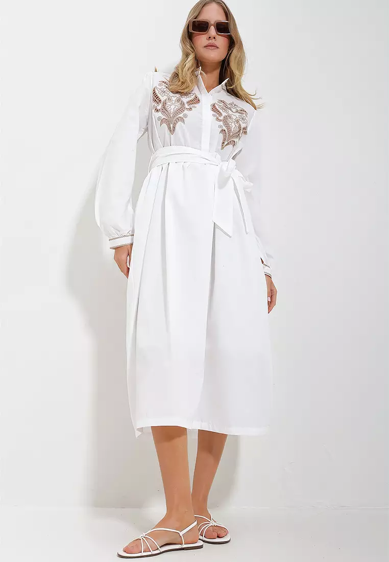 Judge Collar Embroidered Dress