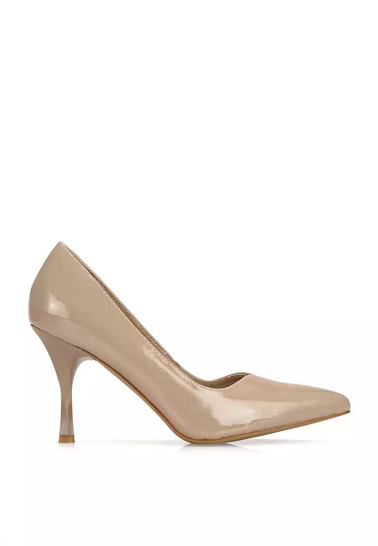 Discount on Betsy  shoes - SKU: Clove Pump Heels