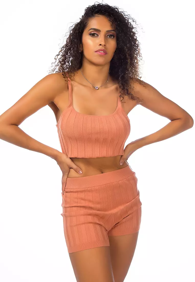 Rib Knit Spaghetti Crop Top di Gurun Pasir