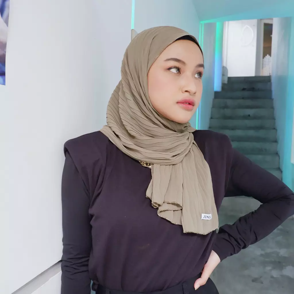 AURA Active Hijab Pashmina Full Plisket Wave