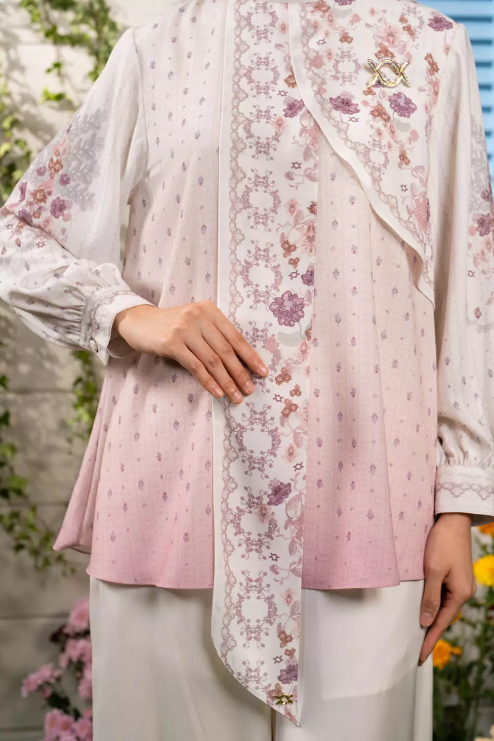 Klamby - Amertha Blouse Serunaya