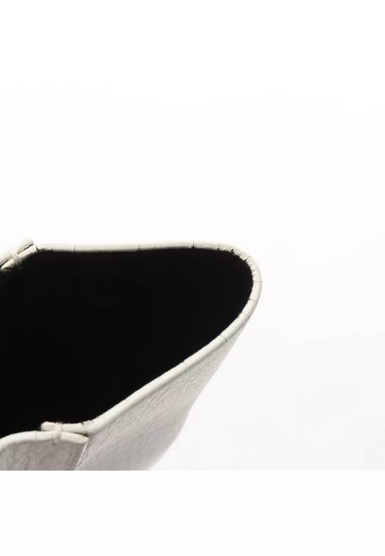 Pre-Loved BALENCIAGA EVERYDAY XXS Everyday Handbag tote bag leather white 2WAY