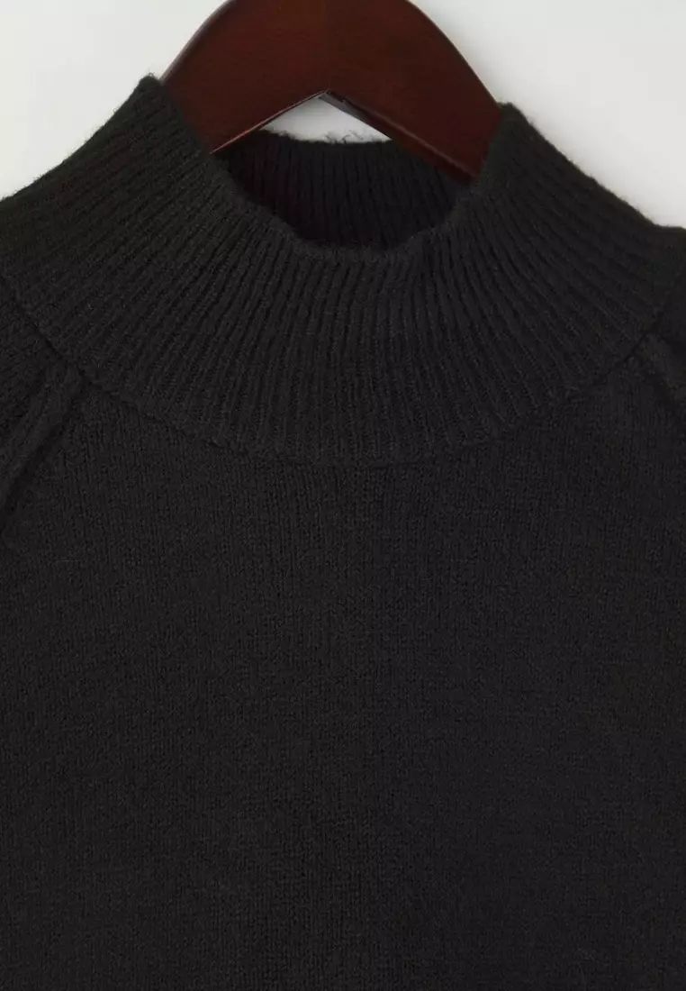 Raglan Sleeves Sweater