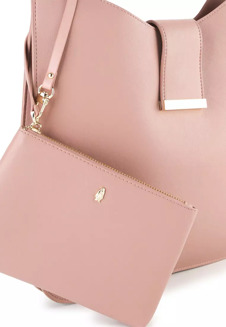 Maeve Hobo