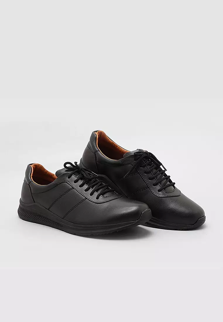 Buccheri Sepatu Pria Jakub Black