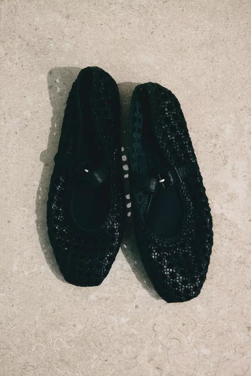H&M Leather Mary Jane ballet pumps