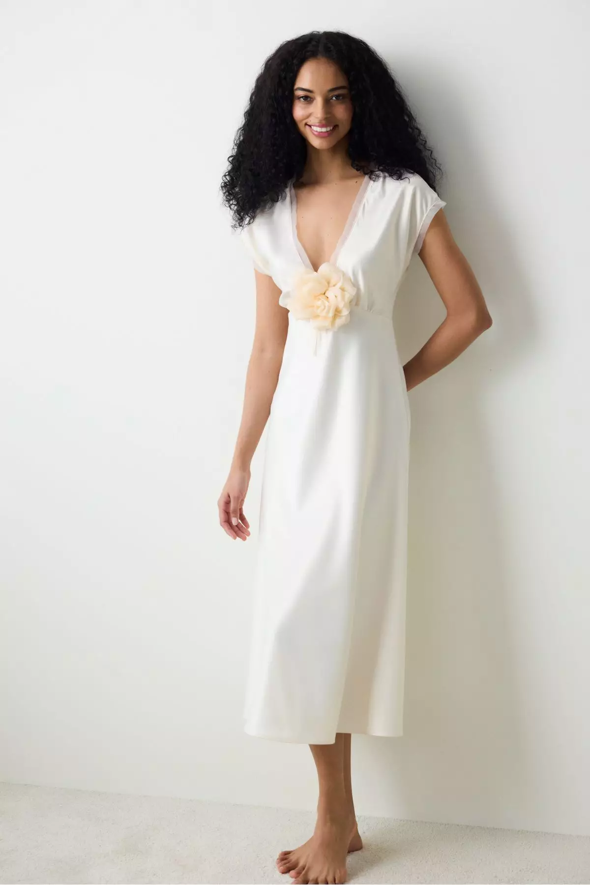 Buy Penti Roses Satin Cream Nightgown 2025 Online ZALORA