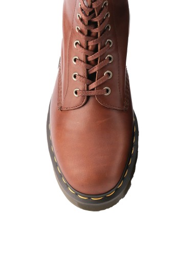 Jual Dr Martens 1460 Pascal Ziggy Original Zalora Indonesia Yellow welt stitching and an airwair heel loop mark them as dr. 1460 pascal ziggy