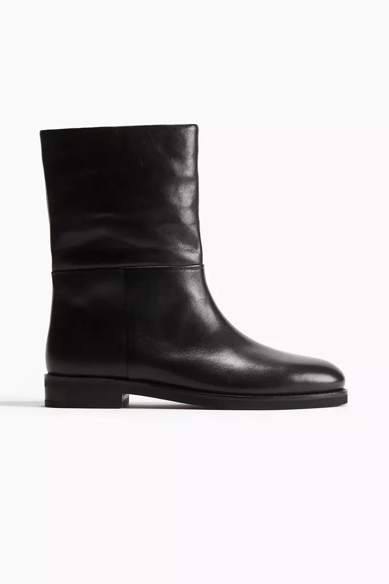 Discount on H&M  shoes - SKU: Calf-high leather boots