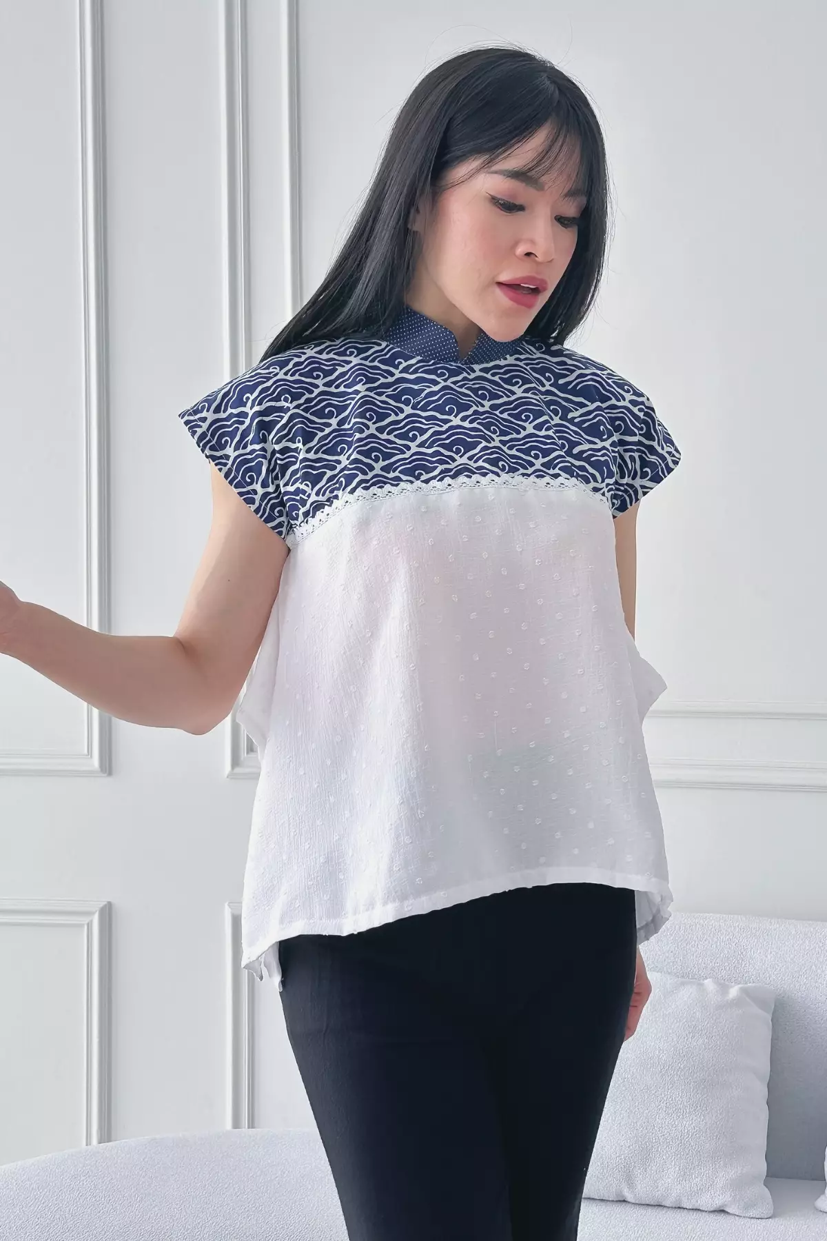 Ladore Megamendung Biru Asymmetrical Blouse