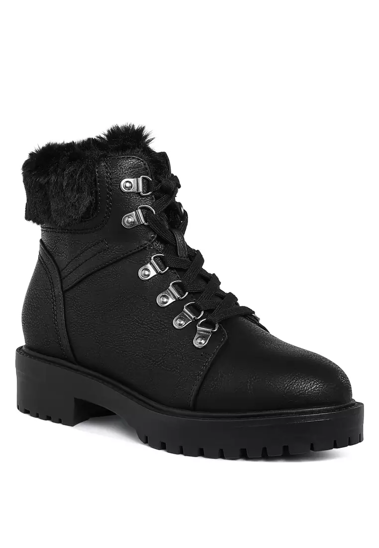 Faux Fur Collar Ankle Boots in Black
