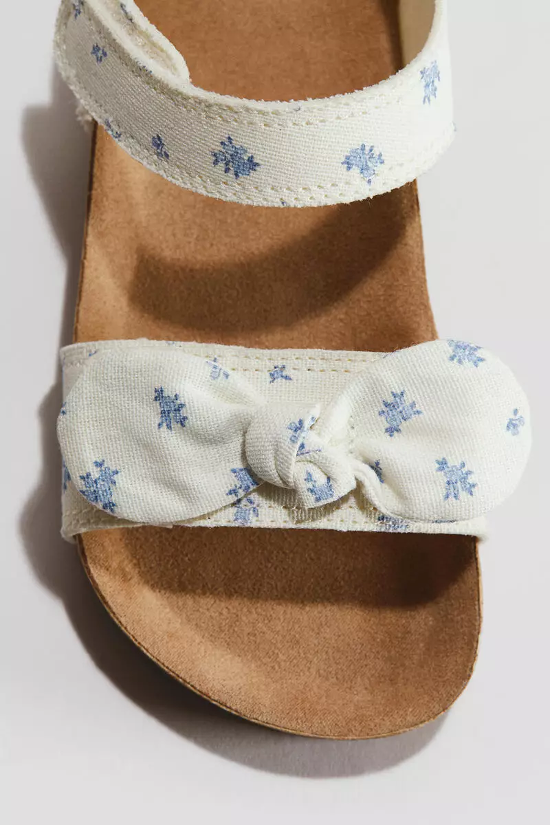 Ankle strap sandals