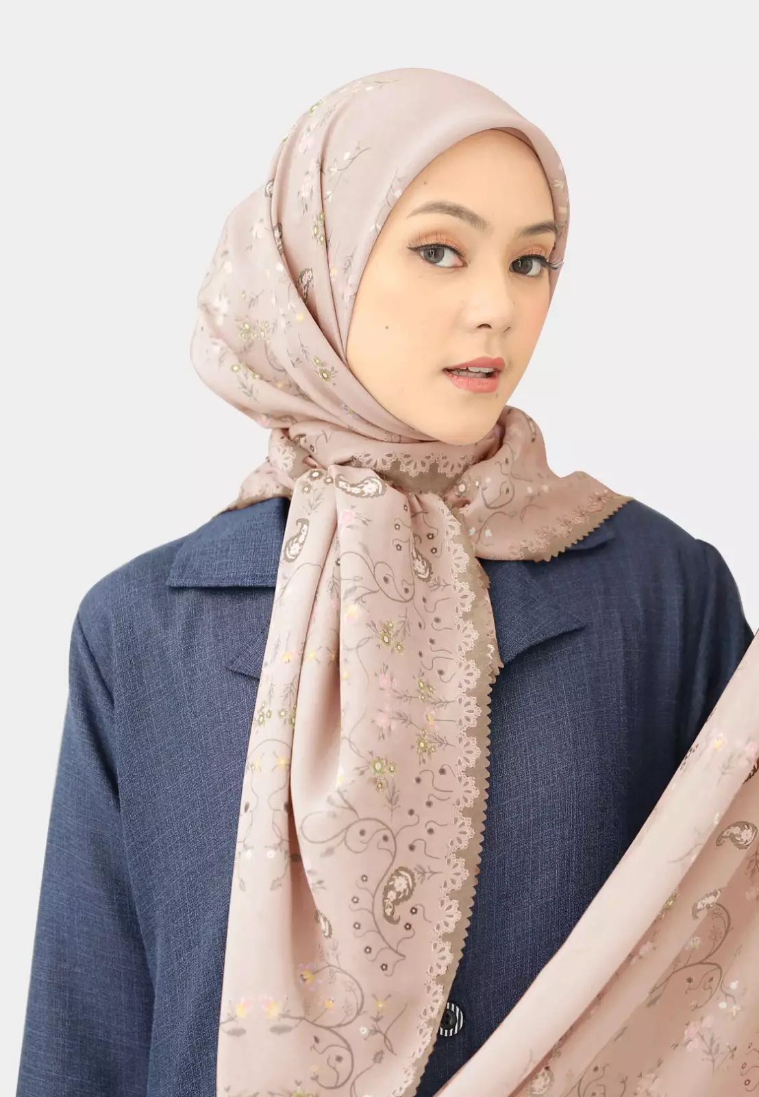 Cotton Bee - Athisah Printed Scarf - Hijab Segiempat Motif 130x130cm