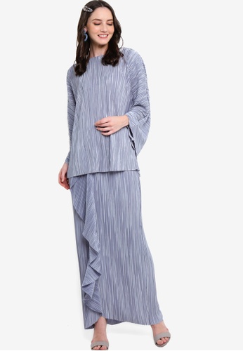 Batwing Pleated Kurung Set from Lubna in Green