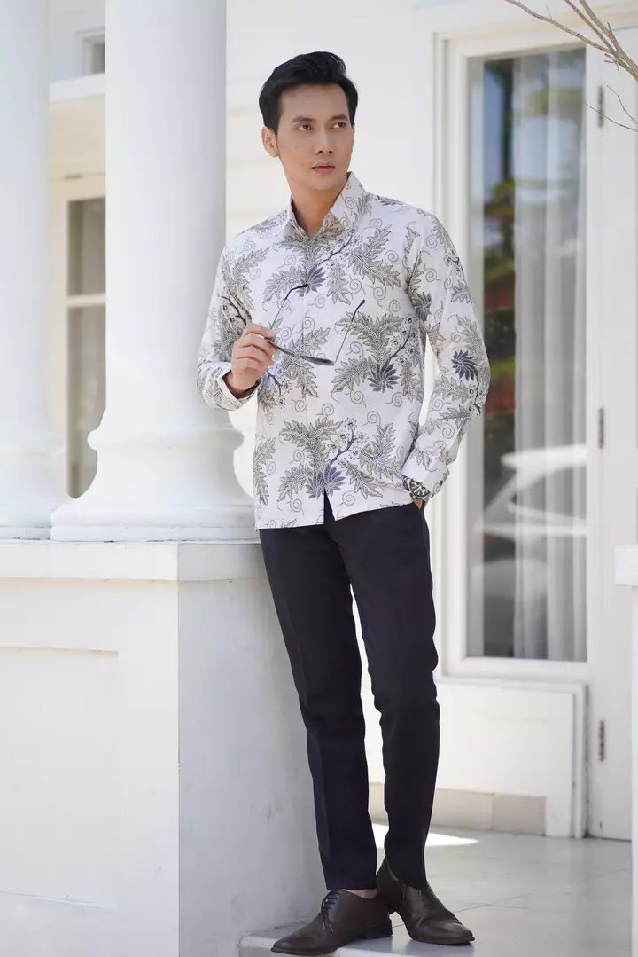 Kemeja Batik ARKANZA Motif Purwanegaran Awu Lengan Panjang Lapis Furing Slimfit Katun Premium