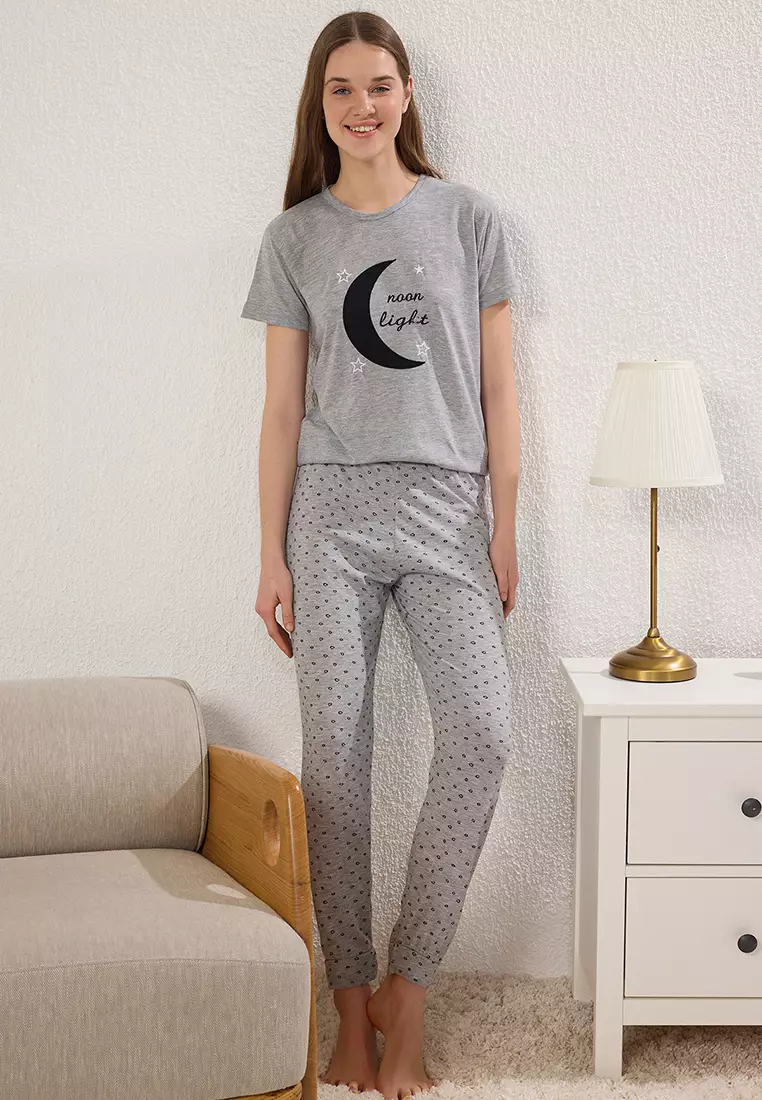 Gray Melange Cotton Galaxy and Slogan Printed Knitted Pajama Set THMSS25PT00385