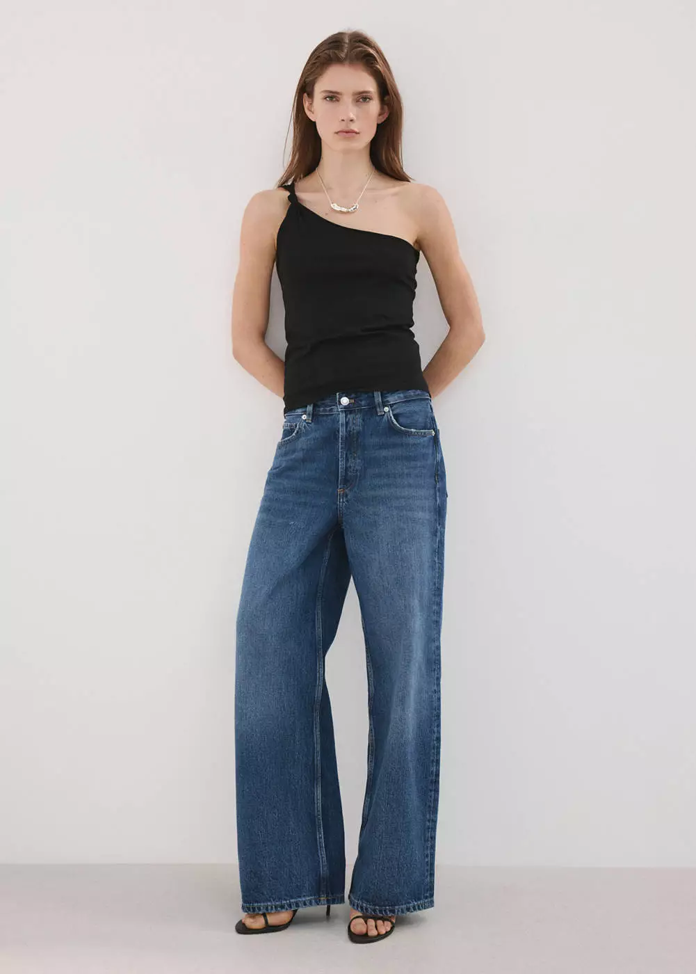 Jeans straight pinggang rendah