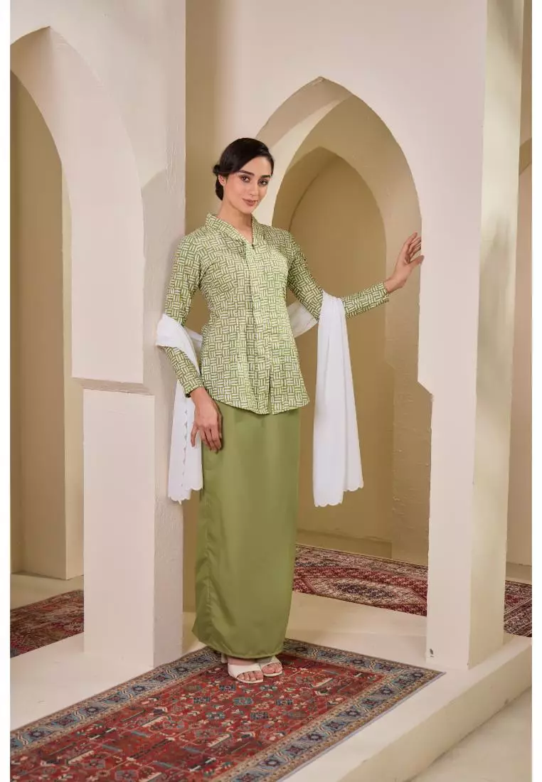 Kebaya Midi Batik Moden