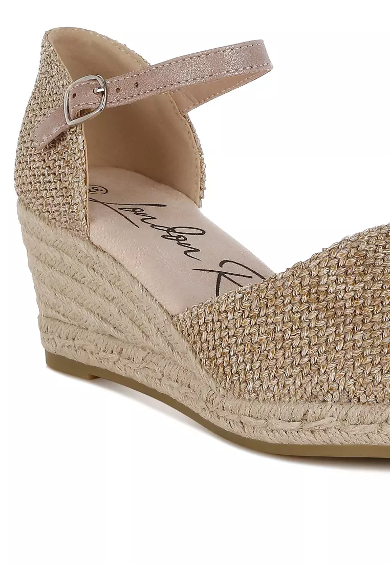 Sandal wedge anyaman rafia warna krem