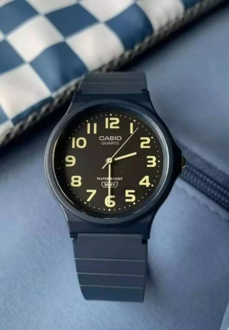 Men's Analog Watch MQ-24UC-2B Blue Resin Band