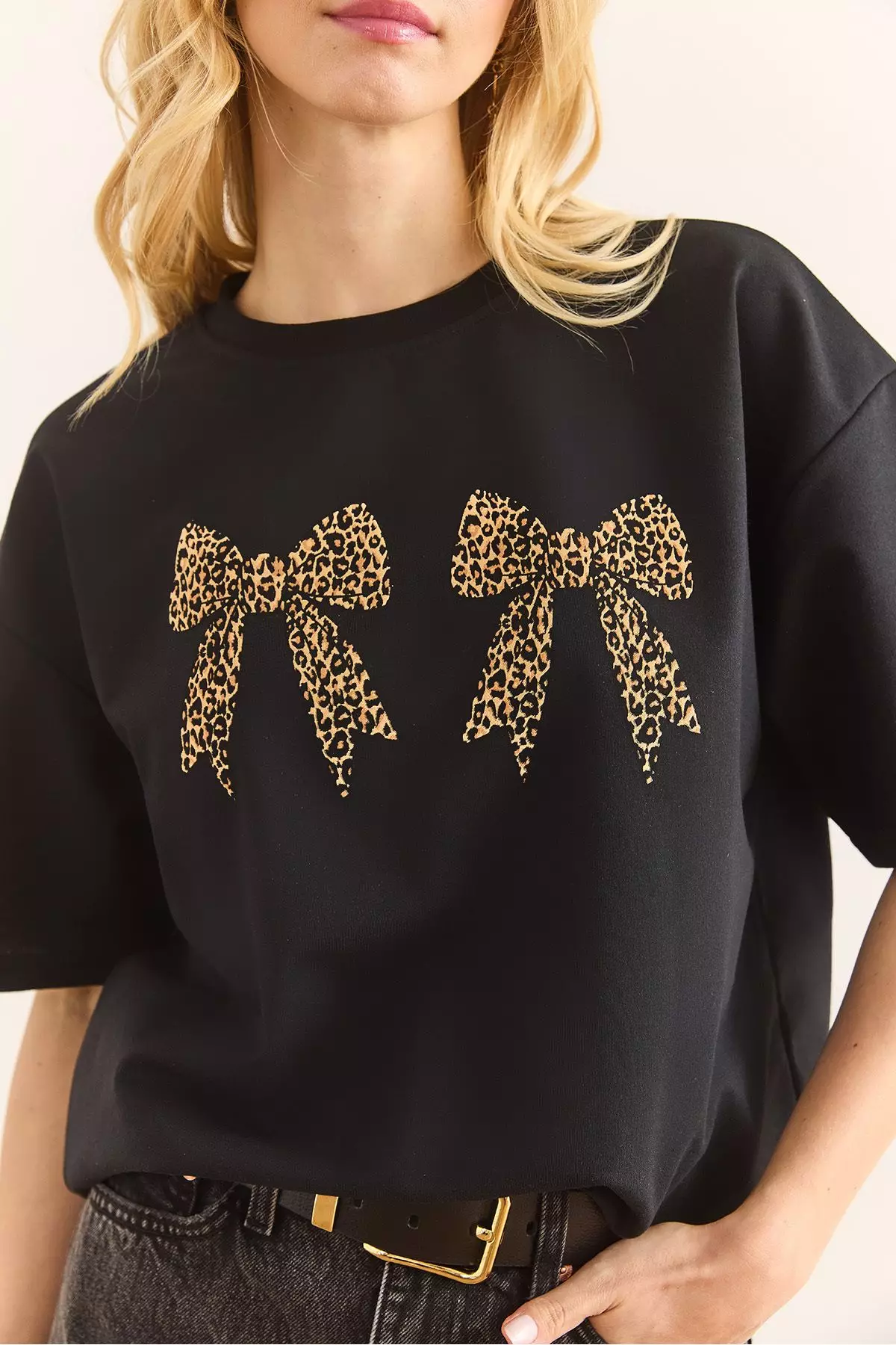 Leopard Bow Detailed Boyfriend 2 Thread T-Shirt