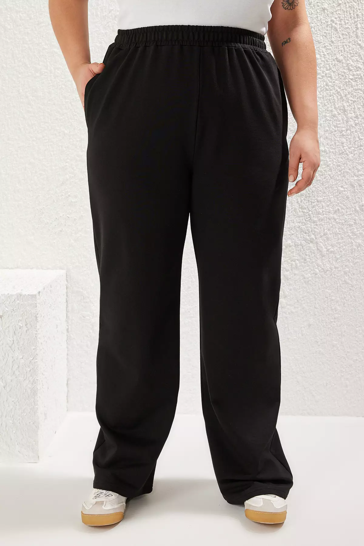 Plus Size Wide Leg Knitted Thin Sweatpants