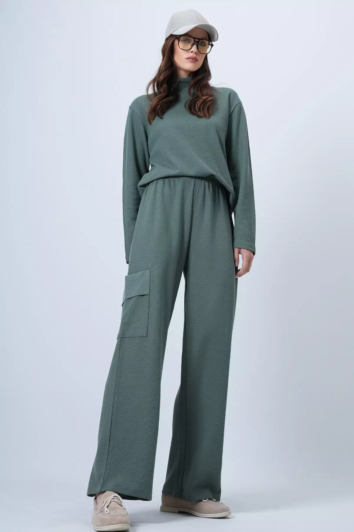 Green Turtleneck Soft Textured Oversize Blouse And Cargo Pants Set Alc-X14381