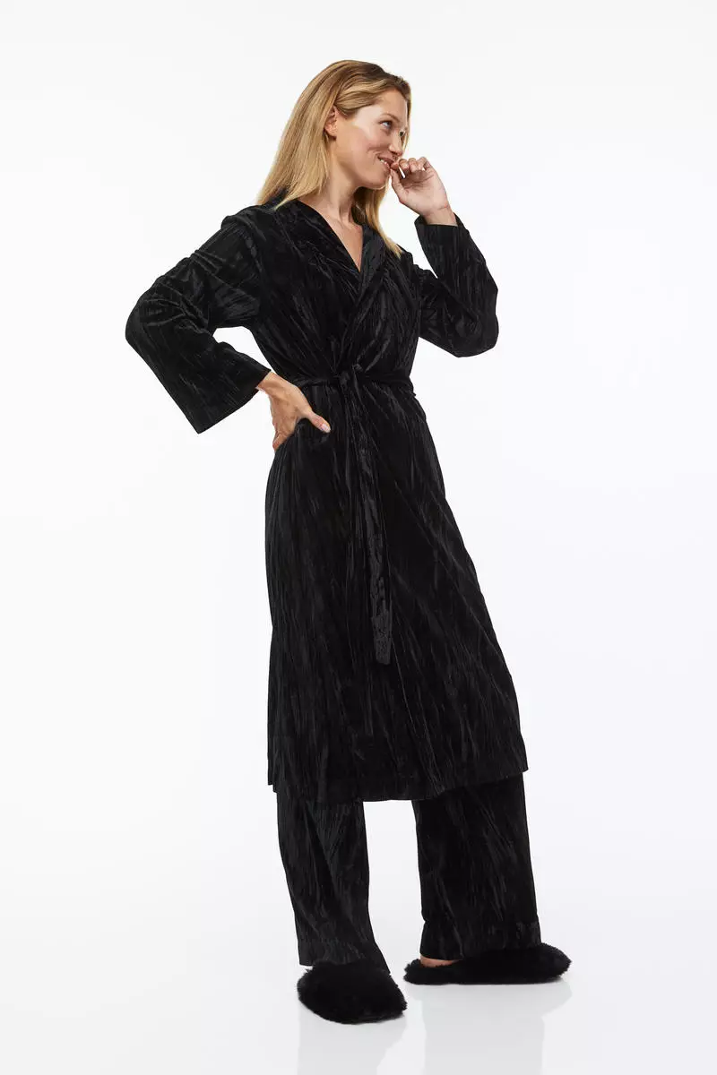Buy Hu0026M Velour dressing gown 2023 Online | ZALORA Singapore