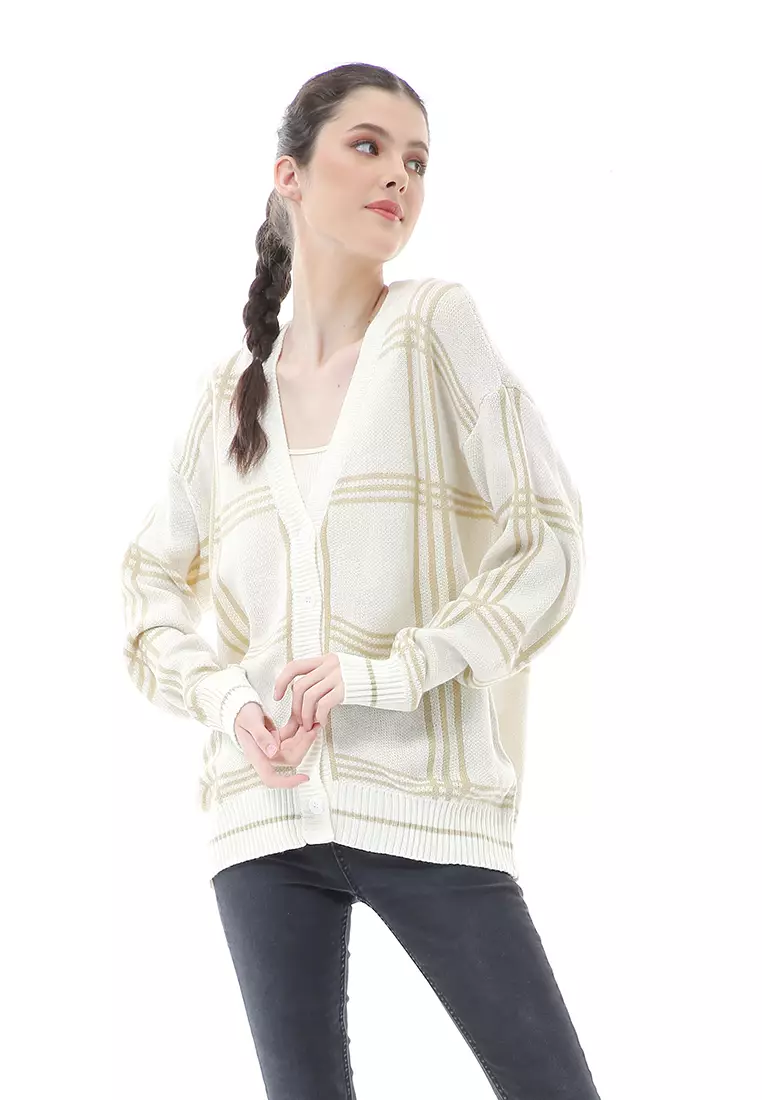 Eshika Cardigan Rajut Oversize Motif Kancing Tebal High Quality - BW