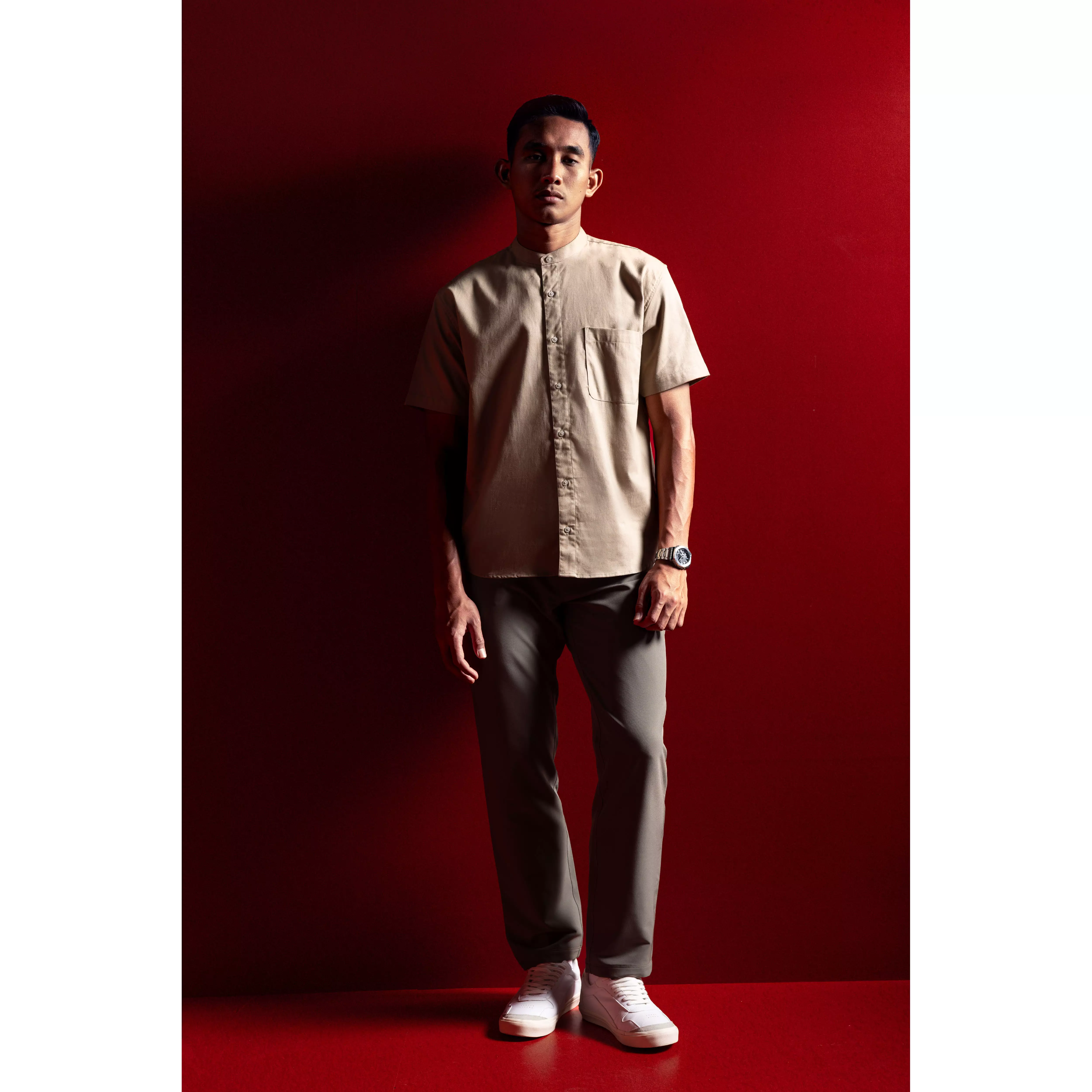 LARUSSO X Rizky Ridho - Form + Focus - Koko Ultra Soft Lengan Pendek - Twill Brown