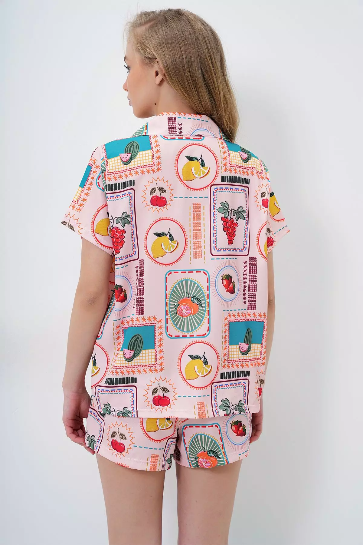 Women's Powder Patterned Front Buttoned Woven Shirt And Shorts Pajama Set Pjm-X13890