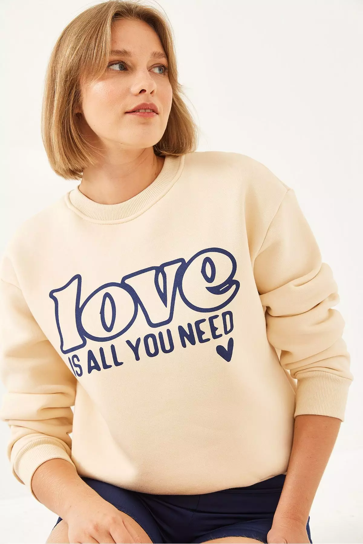 Women's Loose Cut Round Neck Sweatshirt Mbhs022 60601022